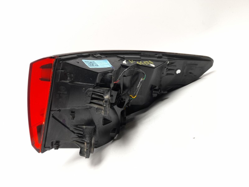 Recambio de piloto trasero izquierdo para mg zs suv (azs1) 1.5 vti referencia OEM IAM 10571681  