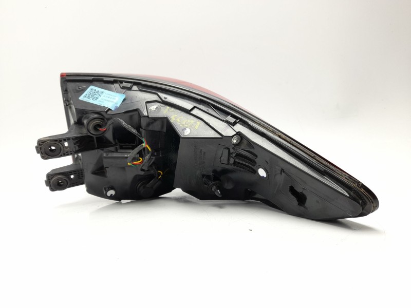 Recambio de piloto trasero izquierdo para mg zs suv (azs1) 1.5 vti referencia OEM IAM 10571681  