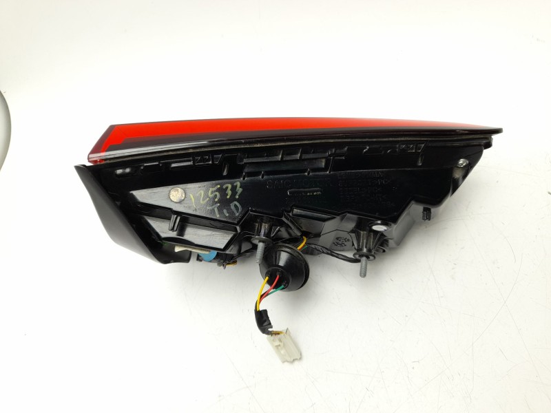 Recambio de piloto trasero derecho interior para mg zs suv (azs1) 1.5 vti referencia OEM IAM 10571684  MG6044153