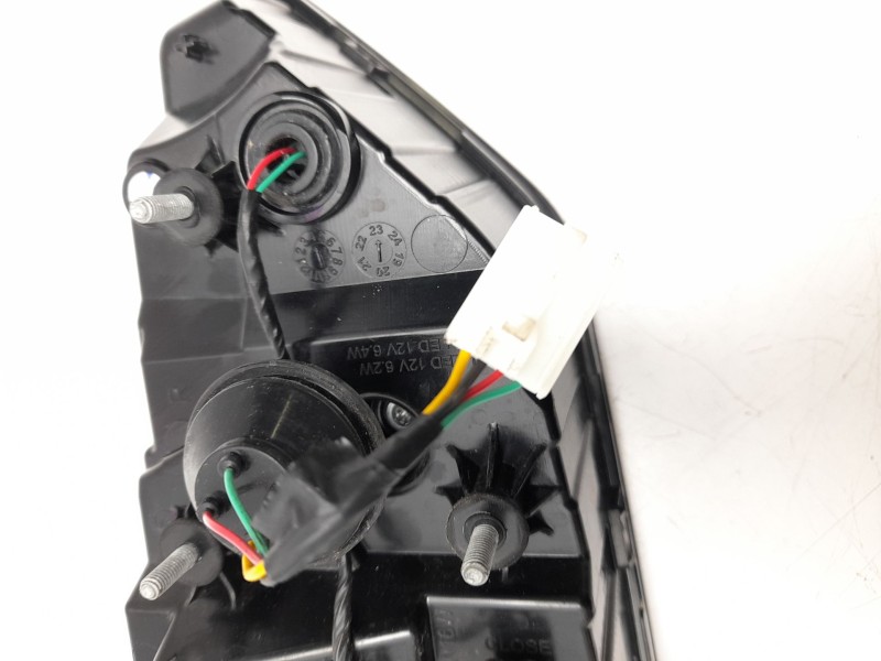 Recambio de piloto trasero derecho interior para mg zs suv (azs1) 1.5 vti referencia OEM IAM 10571684  MG6044153