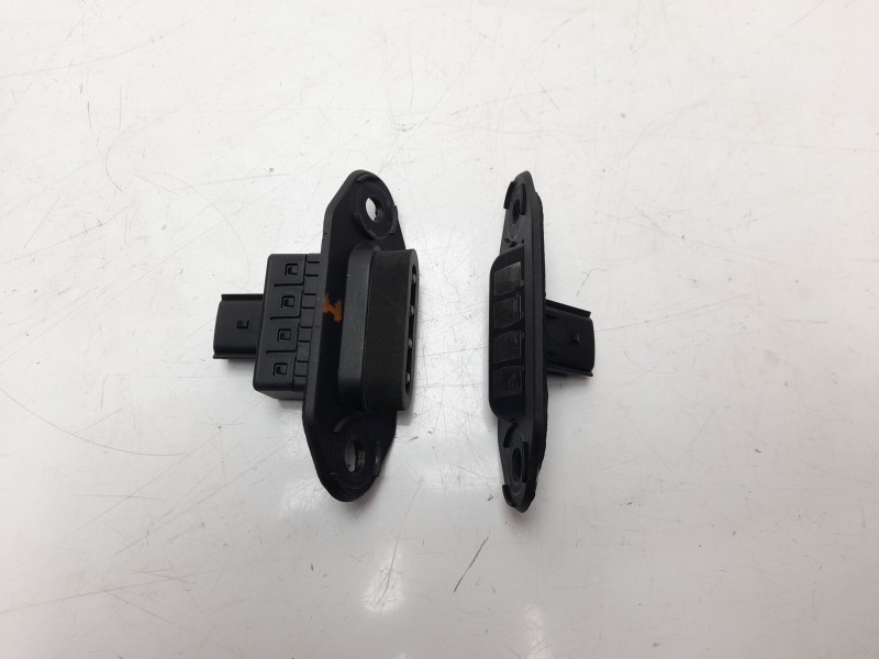 Recambio de retenedor puerta para ford tourneo courier (c4a) titanium referencia OEM IAM ET7614A658  