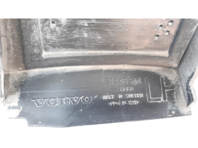 Recambio de aletin delantero izquierdo para volvo xc 40 essential 2wd referencia OEM IAM 31448344  