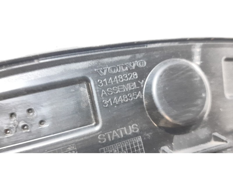 Recambio de aletin trasero izquierdo para volvo xc 40 essential 2wd referencia OEM IAM 31448328  