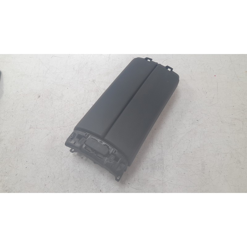Recambio de apoyabrazos central para mercedes-benz cla-klasse (bm 118) cla 250 e (118.385) referencia OEM IAM 1385379  