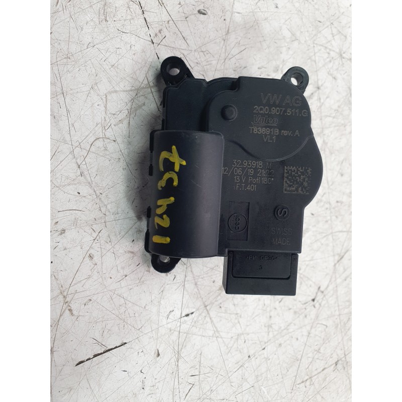 Recambio de motor apertura trampilla para audi a3 (8v1, 8vk) 1.6 tdi referencia OEM IAM 2Q0907511G  CNGVW030