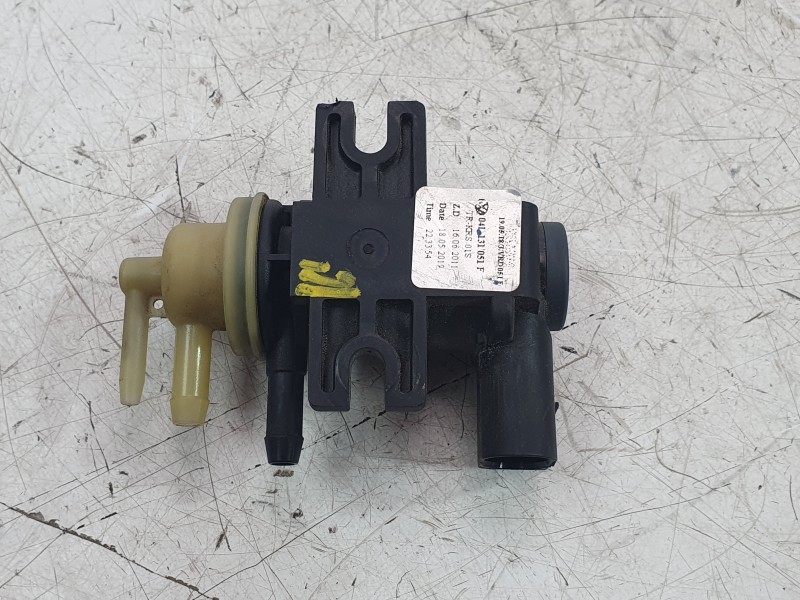 Recambio de valvula aire adicional para audi a3 (8v1, 8vk) 1.6 tdi referencia OEM IAM 04L131051F  