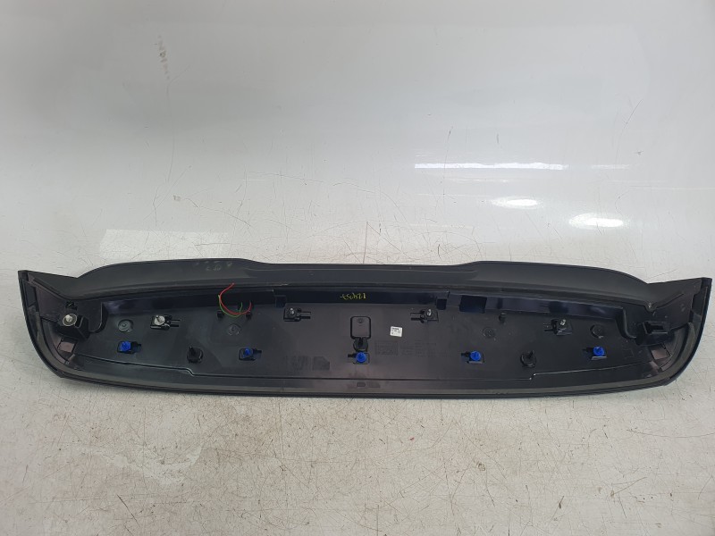 Recambio de aleron trasero para audi a3 (8v1, 8vk) 1.6 tdi referencia OEM IAM 8V4827933C  