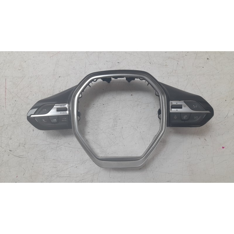 Recambio de mando volante para peugeot 308 iii (fb_, fh_, fp_, f3_, fm_) bluehdi 130 (fbyhzl, fbyhzt) referencia OEM IAM B164023