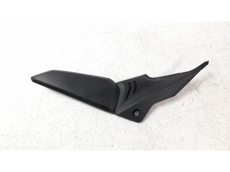 Recambio de moldura para honda cb 650r cb 650r referencia OEM IAM 83600MKYD50  