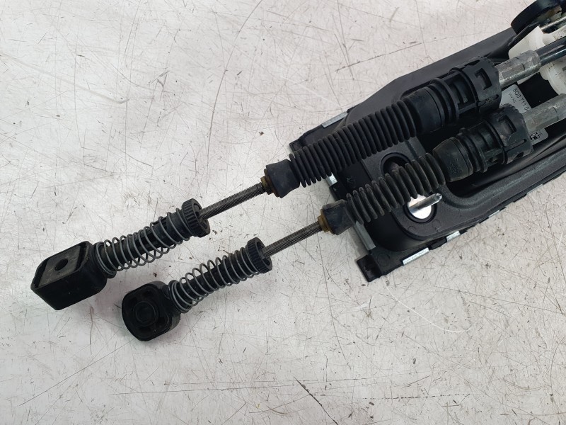 Recambio de palanca cambio para audi a3 (8v1, 8vk) 1.6 tdi referencia OEM IAM 5WA711049BP  