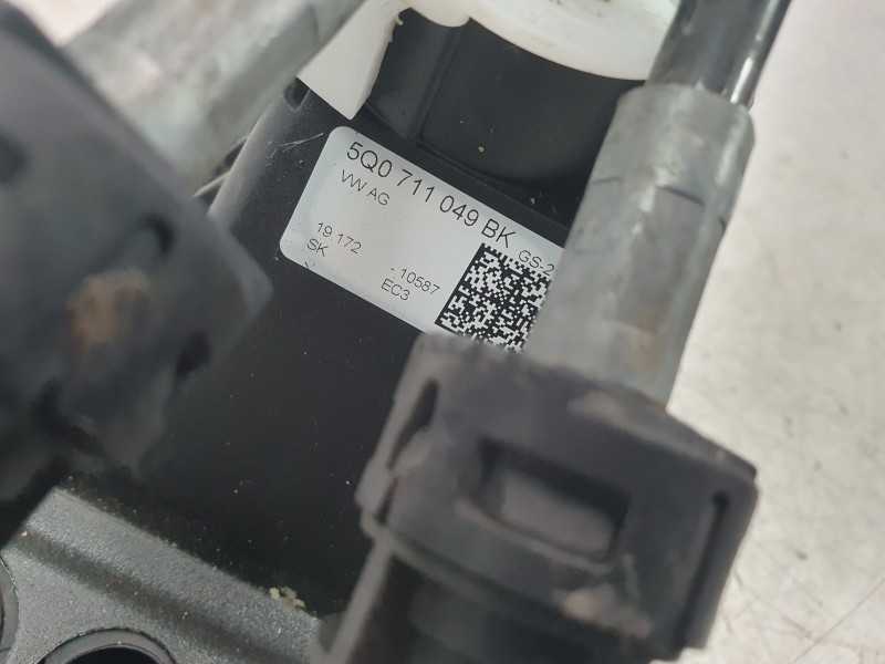 Recambio de palanca cambio para audi a3 (8v1, 8vk) 1.6 tdi referencia OEM IAM 5WA711049BP  