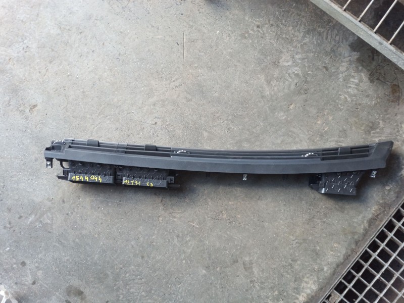 Recambio de aireador central para peugeot 308 iii (fb_, fh_, fp_, f3_, fm_) bluehdi 130 (fbyhzl, fbyhzt) referencia OEM IAM 9836