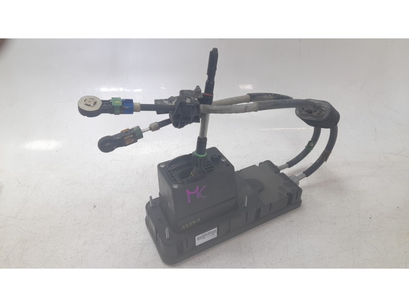 Recambio de palanca cambio para peugeot 308 iii (fb_, fh_, fp_, f3_, fm_) bluehdi 130 (fbyhzl, fbyhzt) referencia OEM IAM 984418