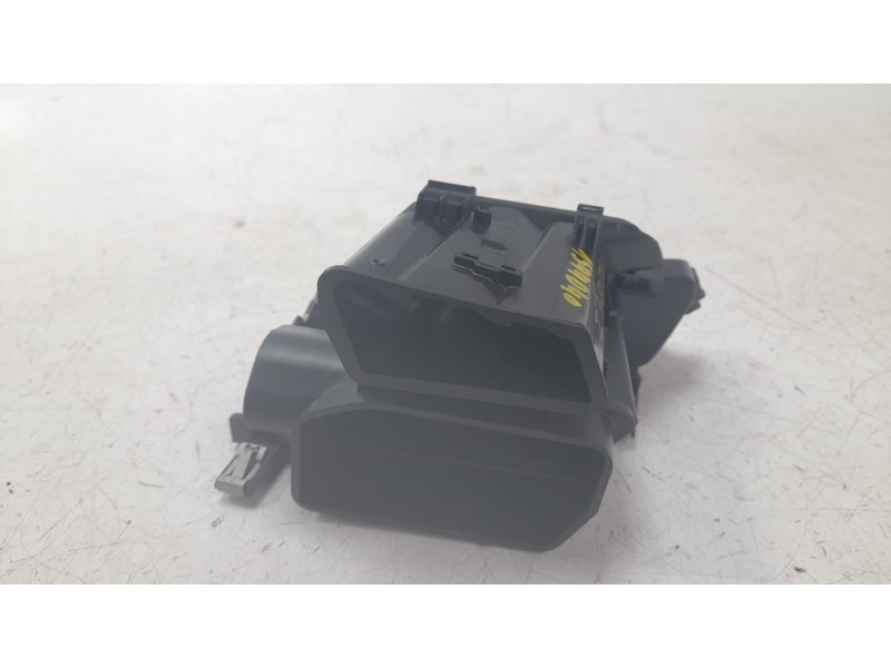 Recambio de rejilla aireadora para peugeot 308 iii (fb_, fh_, fp_, f3_, fm_) bluehdi 130 (fbyhzl, fbyhzt) referencia OEM IAM 983