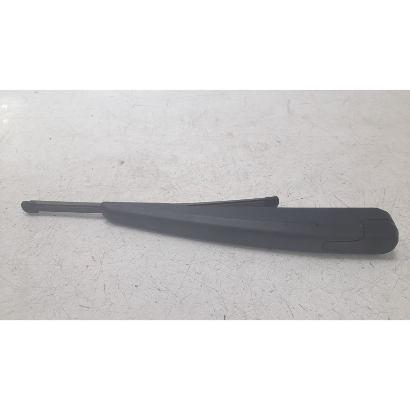 Recambio de brazo limpia trasero para peugeot 308 iii (fb_, fh_, fp_, f3_, fm_) bluehdi 130 (fbyhzl, fbyhzt) referencia OEM IAM 
