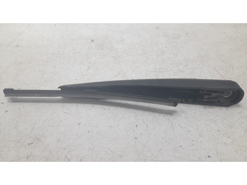Recambio de brazo limpia trasero para peugeot 308 iii (fb_, fh_, fp_, f3_, fm_) bluehdi 130 (fbyhzl, fbyhzt) referencia OEM IAM 
