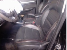 ASIENTO DELANTERO IZQUIERDO 