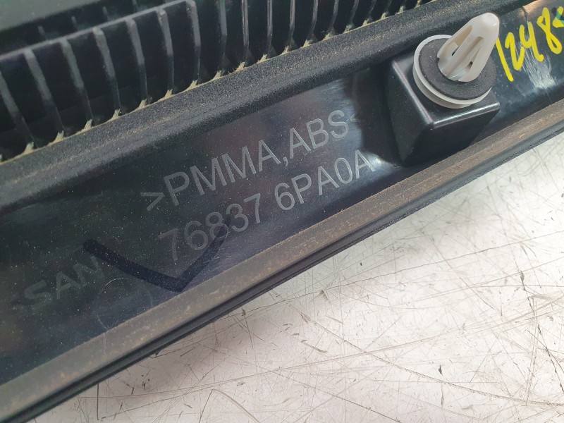 Recambio de moldura para nissan juke (f16_) dig-t 117 referencia OEM IAM 768376PA0A  