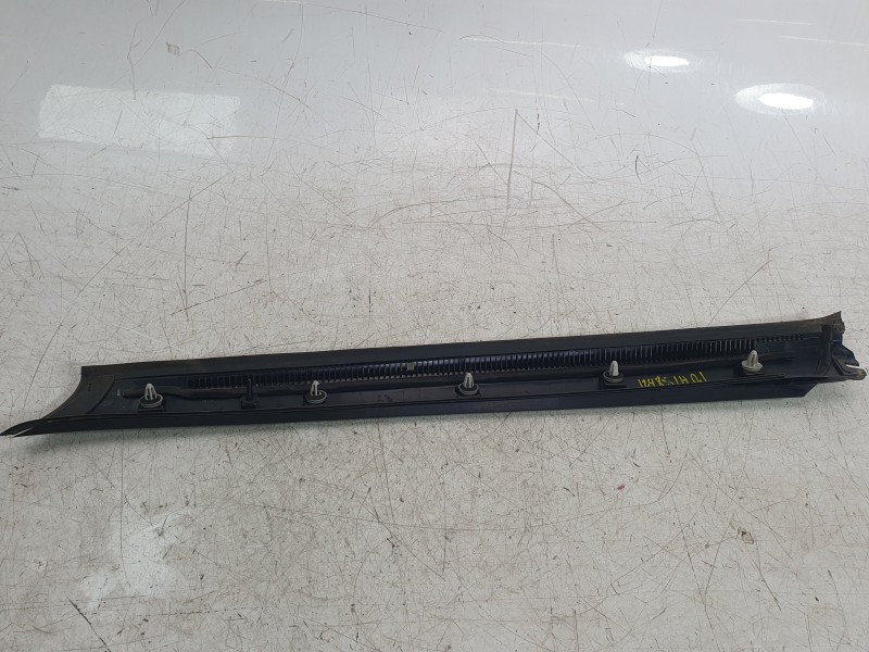 Recambio de moldura para nissan juke (f16_) dig-t 117 referencia OEM IAM 768376PA0A  