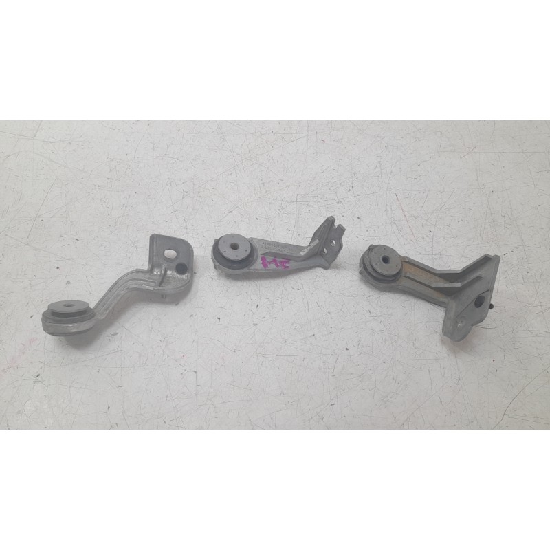 Recambio de soporte radiador para peugeot 308 iii (fb_, fh_, fp_, f3_, fm_) bluehdi 130 (fbyhzl, fbyhzt) referencia OEM IAM 9848