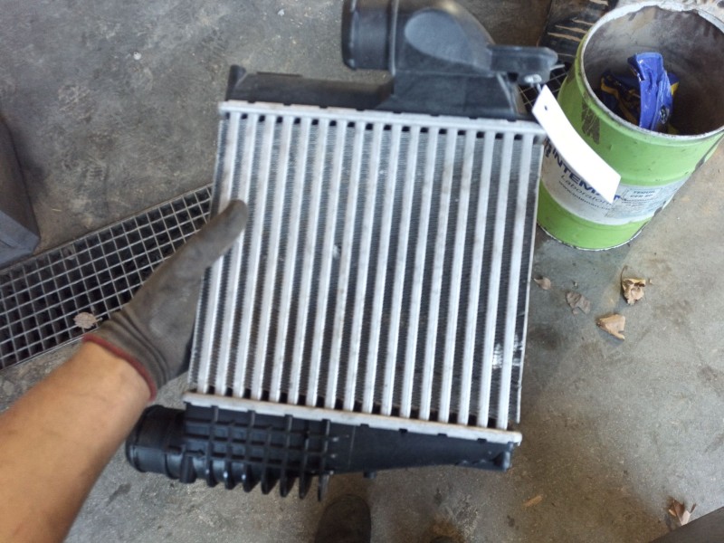 Recambio de intercooler para peugeot 308 iii (fb_, fh_, fp_, f3_, fm_) bluehdi 130 (fbyhzl, fbyhzt) referencia OEM IAM 967562798