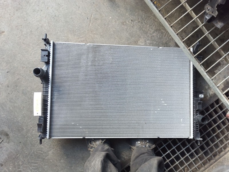 Recambio de radiador agua para peugeot 308 iii (fb_, fh_, fp_, f3_, fm_) bluehdi 130 (fbyhzl, fbyhzt) referencia OEM IAM 9675747