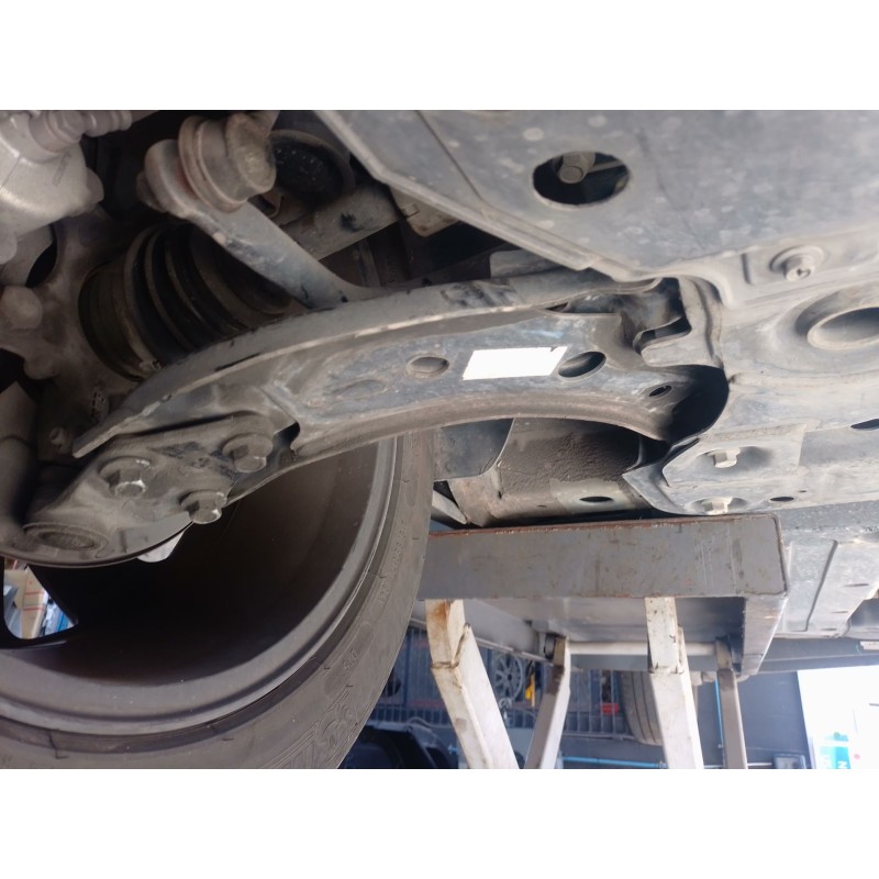 Recambio de brazo suspension inferior delantero derecho para mg zs suv (azs1) 1.0 t-gdi referencia OEM IAM   