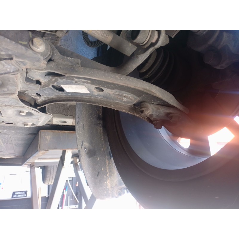 Recambio de brazo suspension inferior delantero izquierdo para mg zs suv (azs1) 1.0 t-gdi referencia OEM IAM   