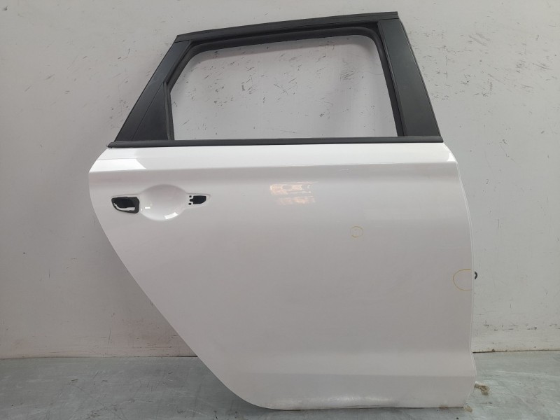 Recambio de puerta trasera derecha para hyundai i30 (pd) tecno mild-hybrid referencia OEM IAM 77004G4000  