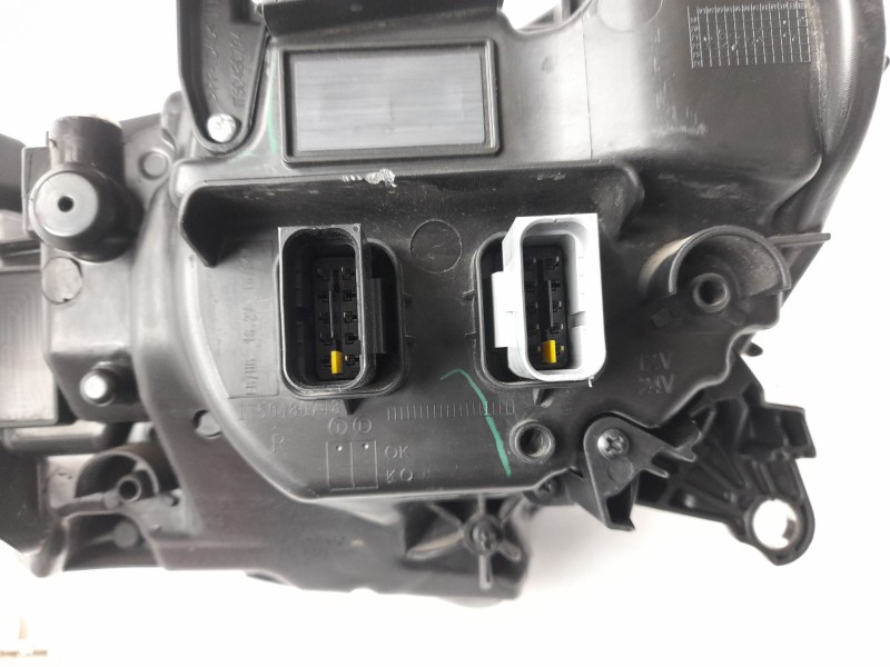 Recambio de faro derecho para peugeot 308 iii (fb_, fh_, fp_, f3_, fm_) bluehdi 130 (fbyhzl, fbyhzt) referencia OEM IAM 98491162