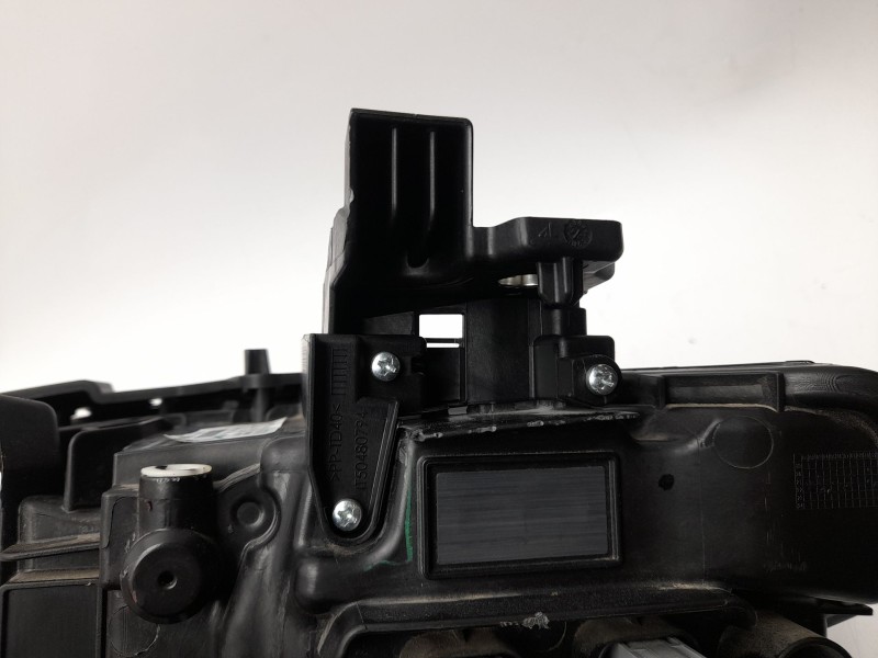 Recambio de faro derecho para peugeot 308 iii (fb_, fh_, fp_, f3_, fm_) bluehdi 130 (fbyhzl, fbyhzt) referencia OEM IAM 98491162