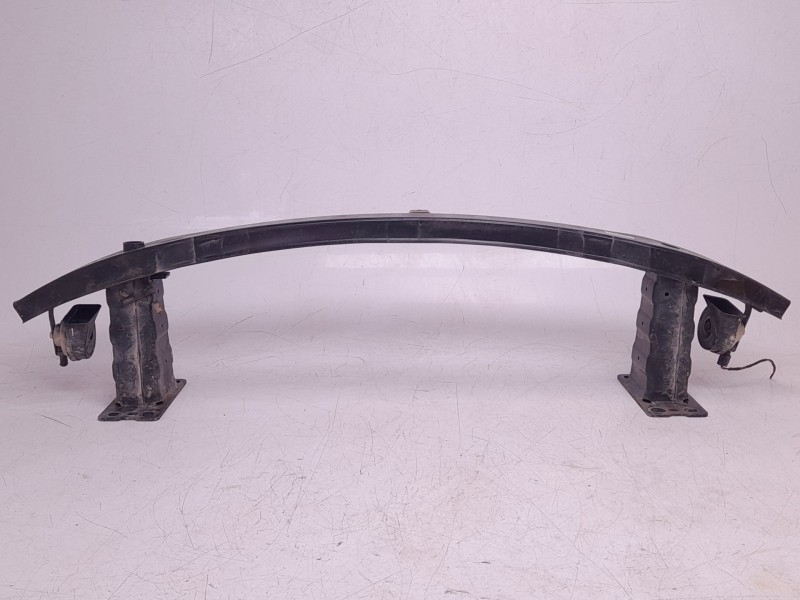 Recambio de refuerzo paragolpes delantero para bmw x1 (e84) sdrive 18 d referencia OEM IAM 51112990187  107062407BM7021622