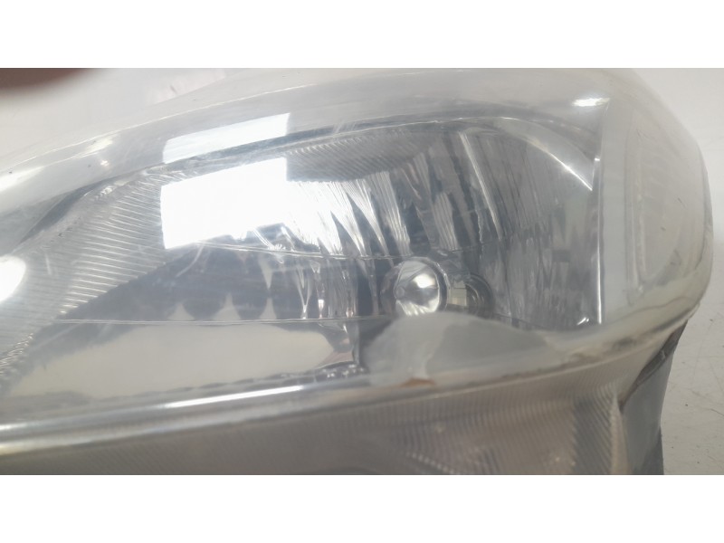 Recambio de faro izquierdo para toyota prius liftback (_w2_) 1.5 hybrid (nhw20_) referencia OEM IAM 8117047090  108907702/TY4204