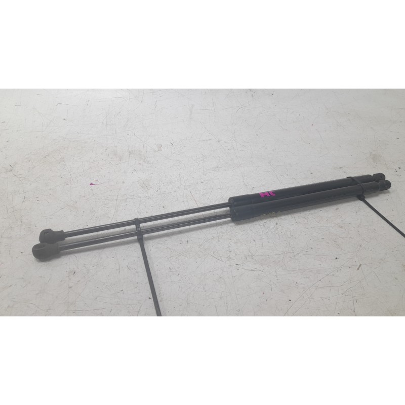 Recambio de amortiguadores maletero / porton para peugeot 308 iii (fb_, fh_, fp_, f3_, fm_) bluehdi 130 (fbyhzl, fbyhzt) referen
