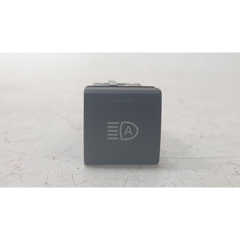Recambio de interruptor para toyota corolla fastback (_e21_) 1.8 hybrid (zwe211) referencia OEM IAM 8415302110  