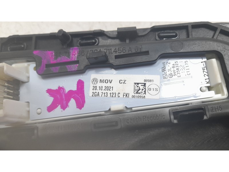 Recambio de pomo palanca cambio para volkswagen t-roc (a11, d11) 2.0 tdi referencia OEM IAM 2GA711456C  
