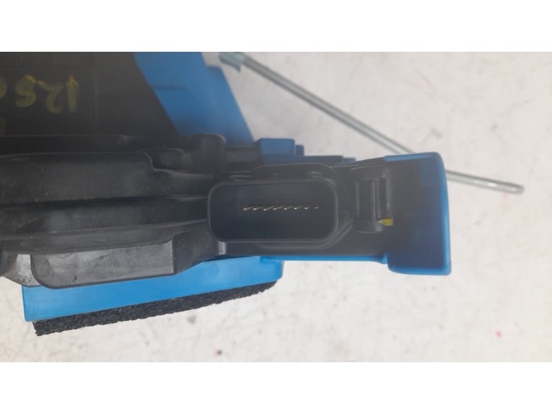 Recambio de cerradura puerta trasera derecha para kia niro ii (sg2) 1.6 gdi hybrid referencia OEM IAM 81420AT000  