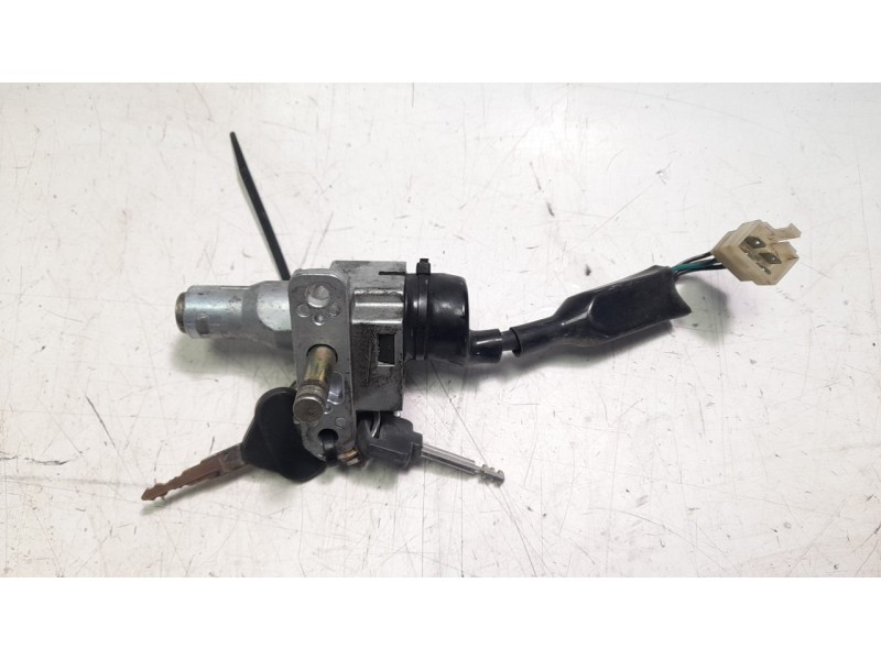 Recambio de conmutador de arranque para mash storia ht125t-24 referencia OEM IAM 88000EGB00  