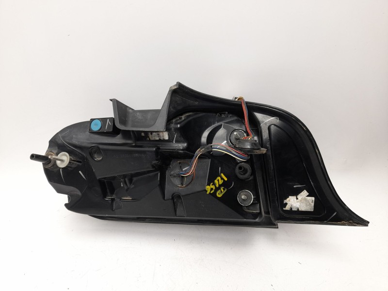 Recambio de piloto trasero derecho para ford mustang gt referencia OEM IAM GR3B13B504A  