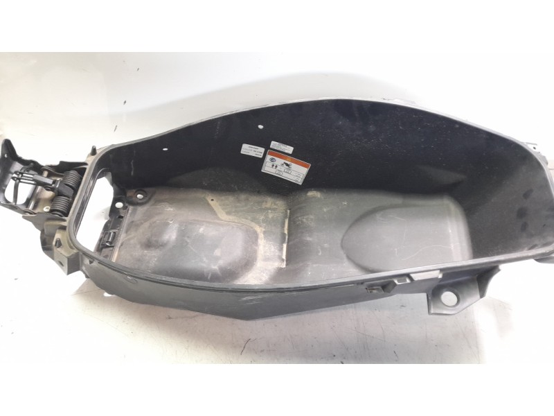 Recambio de portaequipajes para honda pcx 125 pcx 125 referencia OEM IAM 81250K1ZJ10  