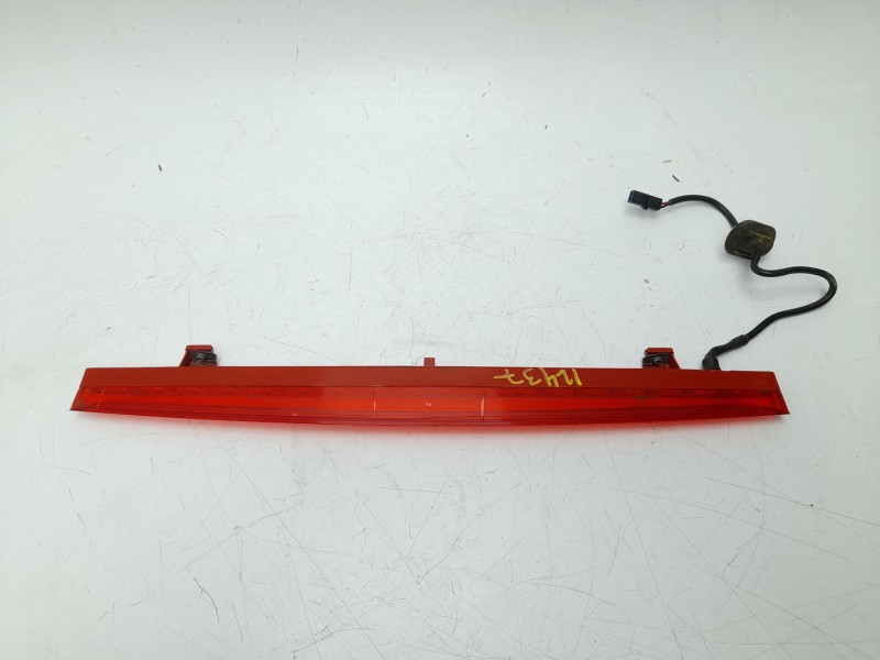 Recambio de luz central de freno para audi a3 (8v1, 8vk) 1.6 tdi referencia OEM IAM 8V0945097B  