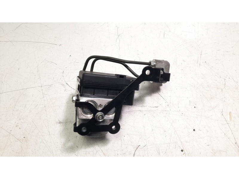 Recambio de abs para yamaha xsr 900 referencia OEM IAM B5U859300900  