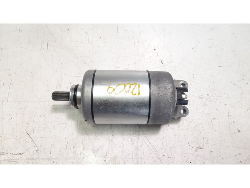Recambio de motor arranque para yamaha xsr 900 referencia OEM IAM BFD818900000  