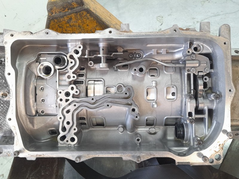 Recambio de despiece caja cambios para volkswagen amarok referencia OEM IAM SZZ 0DR300036D 