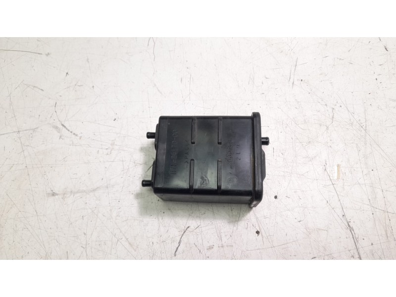 Recambio de filtro carbono activo para yamaha xsr 900 referencia OEM IAM B7N241700000  
