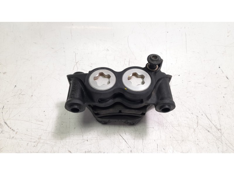 Recambio de pinza de freno delantera derecha para yamaha xsr 900 referencia OEM IAM 1RC2580U0000  