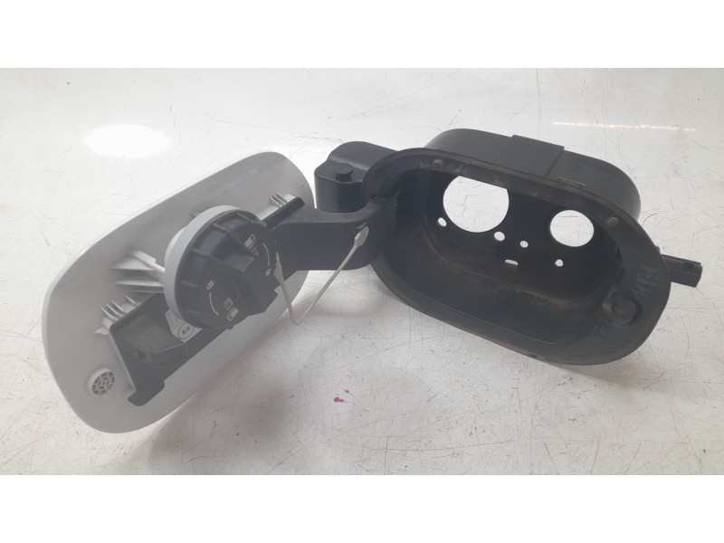 Recambio de tapa exterior combustible para hyundai i30 (pd) tecno mild-hybrid referencia OEM IAM 69511G4050  