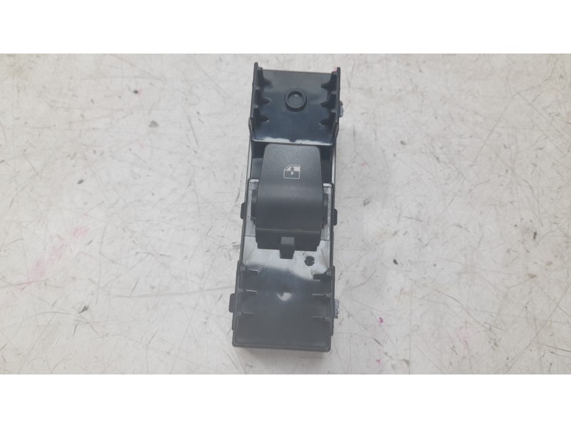 Recambio de mando elevalunas trasero derecho para hyundai i30 (pd) tecno mild-hybrid referencia OEM IAM 93581G3010  IAF880087KH