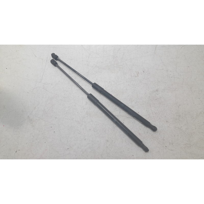 Recambio de amortiguadores maletero / porton para hyundai i30 (pd) tecno mild-hybrid referencia OEM IAM 81780G4000  