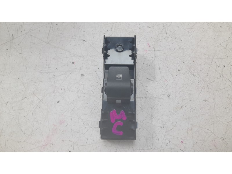 Recambio de mando elevalunas delantero derecho para hyundai i30 (pd) tecno mild-hybrid referencia OEM IAM 93581G3010  